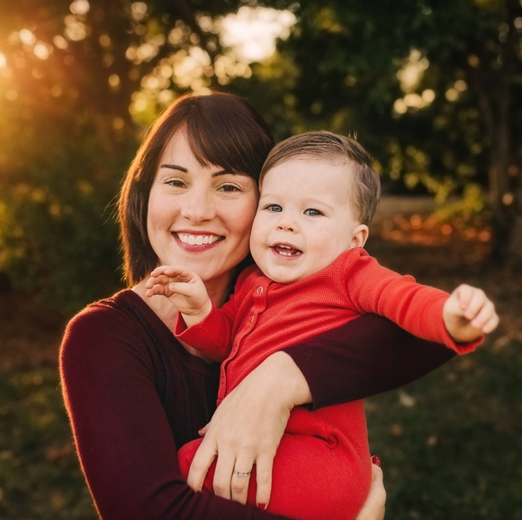 Meet your Posher, Erin - Picture 1 of 1